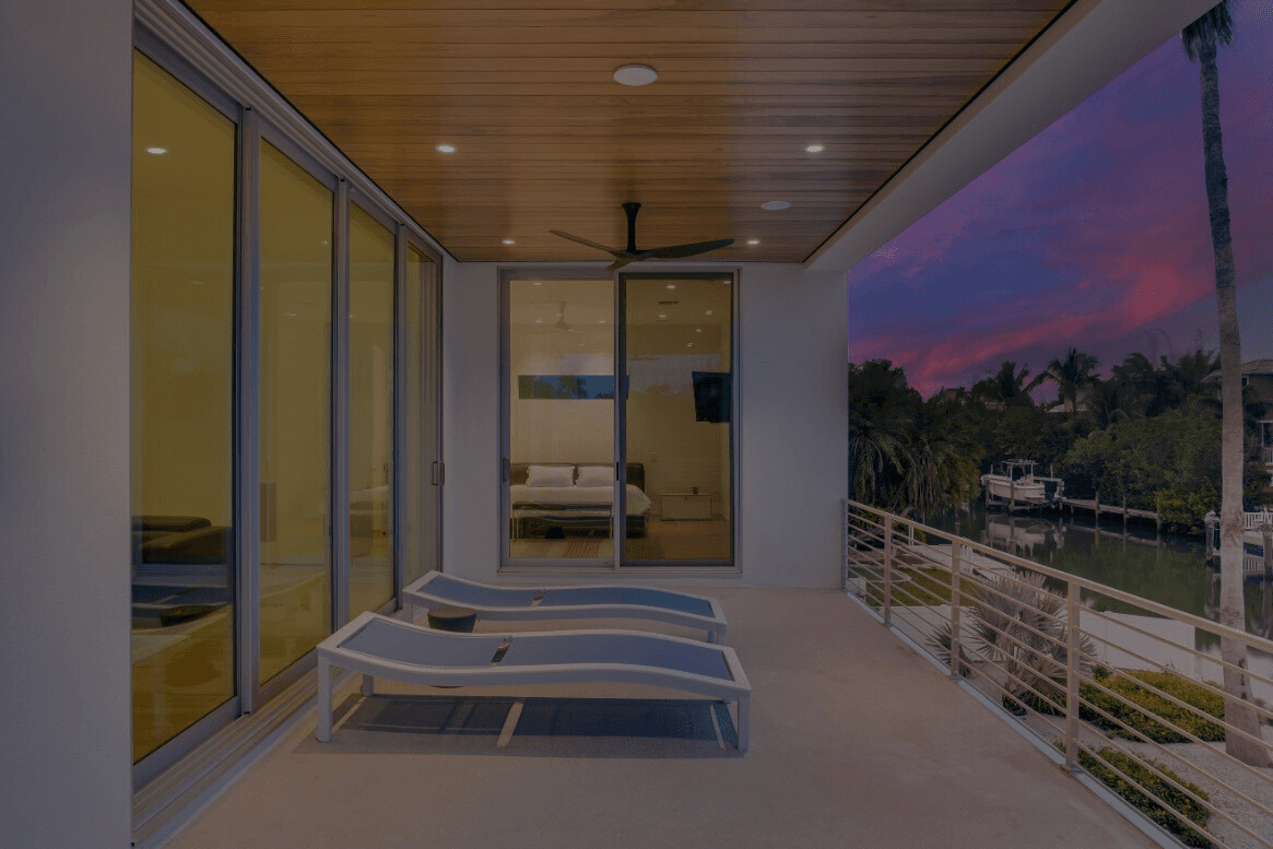 Sliding Door - Darkened